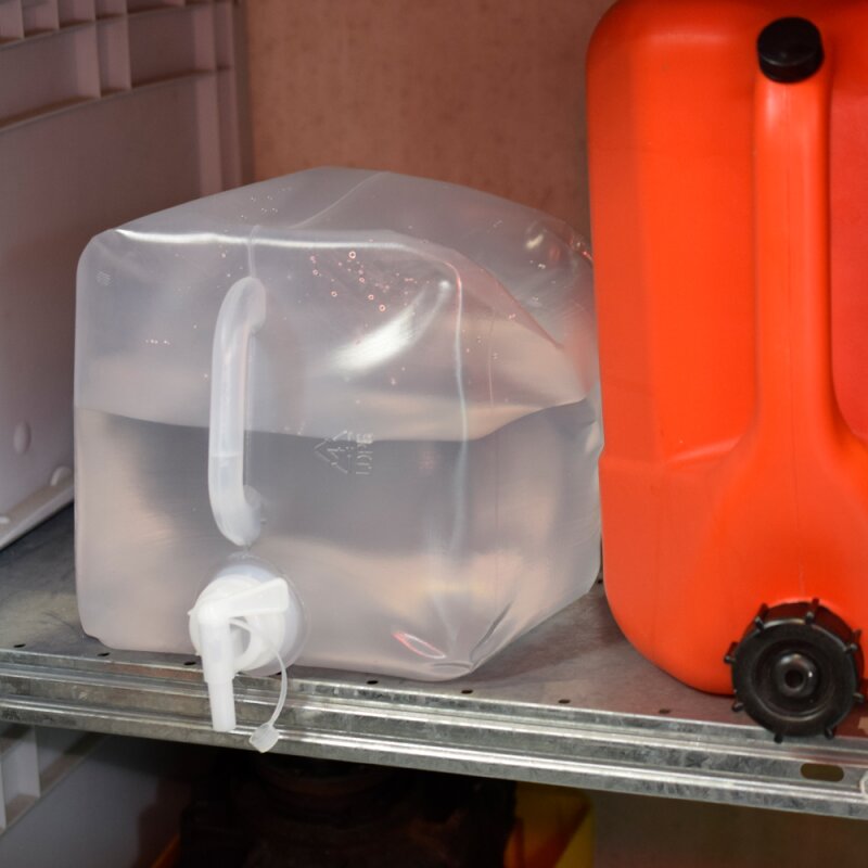 Cubitainer 5l, faltbarer Wasserkanister mit Deckel und Zapfhahn, € 6,90